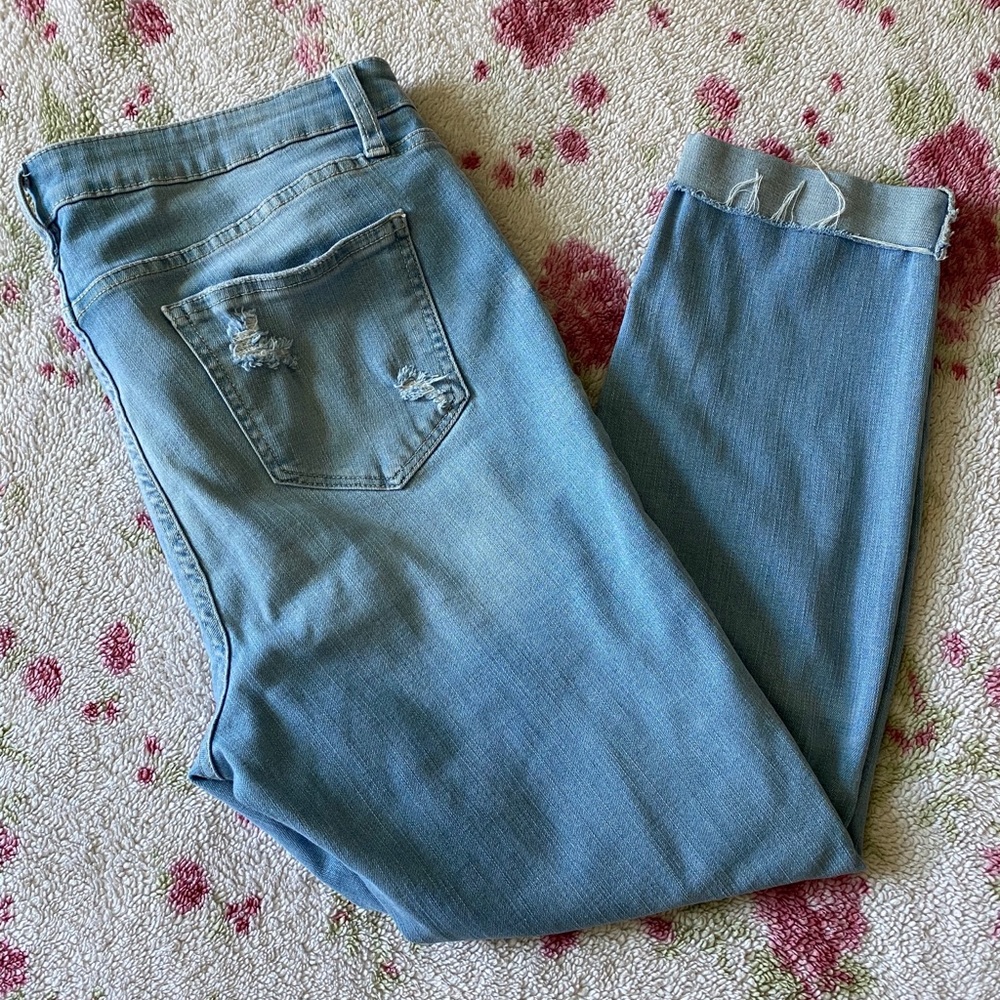 Lauren Conrad Cropped Jeans